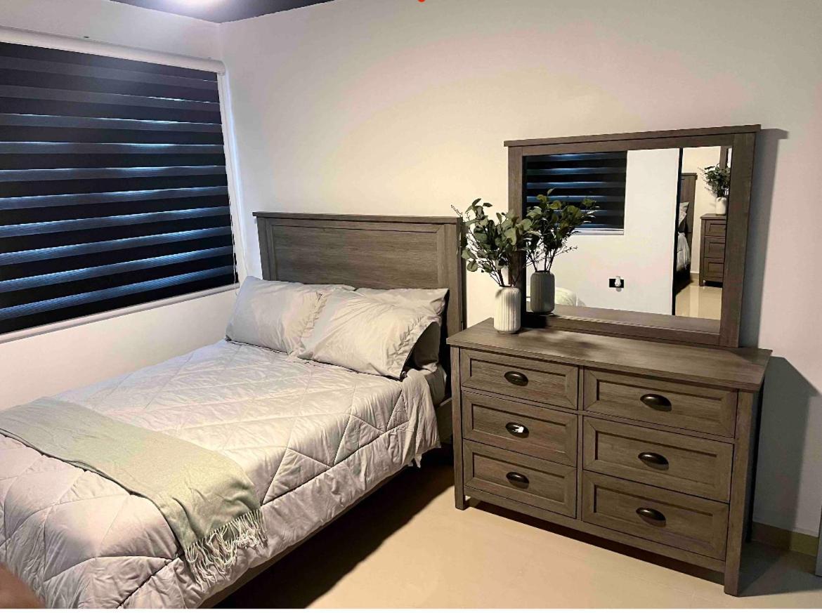 North Breeze Guest House 1 Levittown Extérieur photo